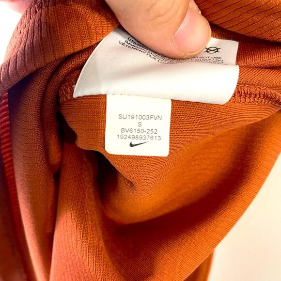 🍒 Nike Dri-fit Studio Ribbed Racerback Tank Top Small Rust Orange GUC Athletic - Picture 6 of 8